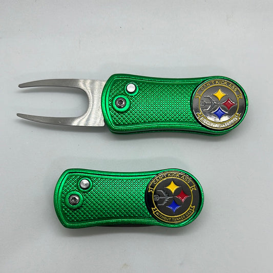 Green Golf Divot Tool